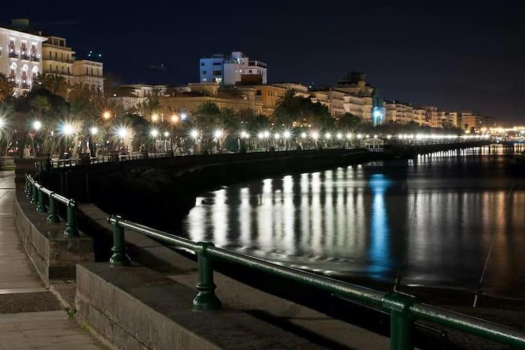 Nizza Apartment In Centro Salerno Buitenkant foto